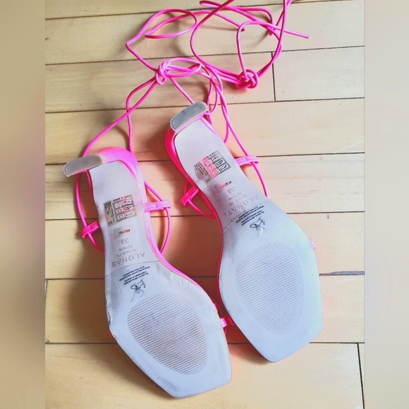 Alohas Bellini - Magenta Leather Sandals - Picture 8 of 10